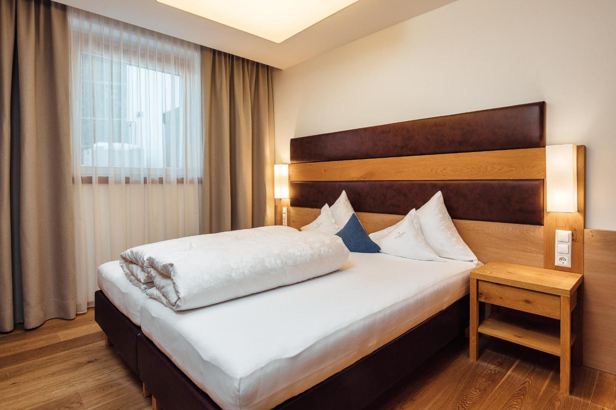 Schneeweiss Lifestyle - Apartments - Living Serfaus Quarto foto