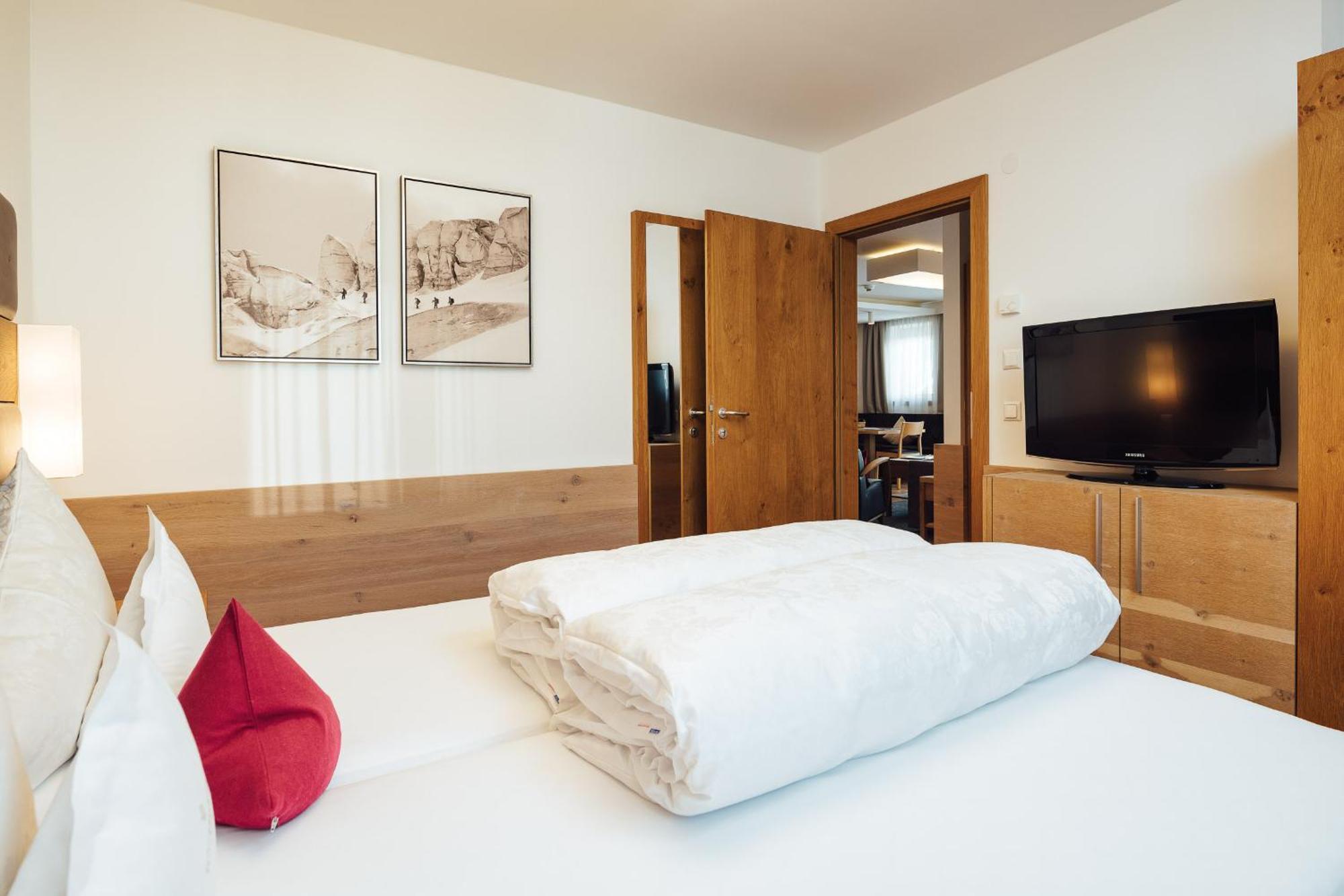 Schneeweiss Lifestyle - Apartments - Living Serfaus Quarto foto