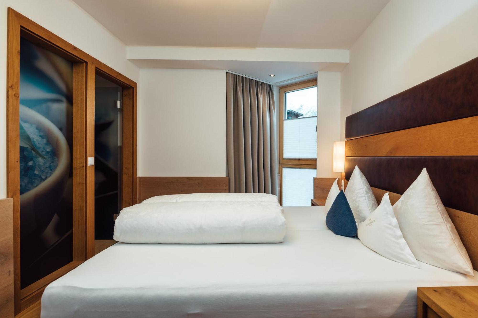 Schneeweiss Lifestyle - Apartments - Living Serfaus Quarto foto