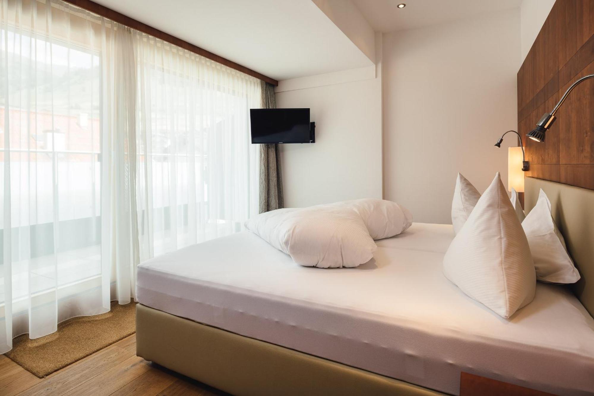 Schneeweiss Lifestyle - Apartments - Living Serfaus Quarto foto